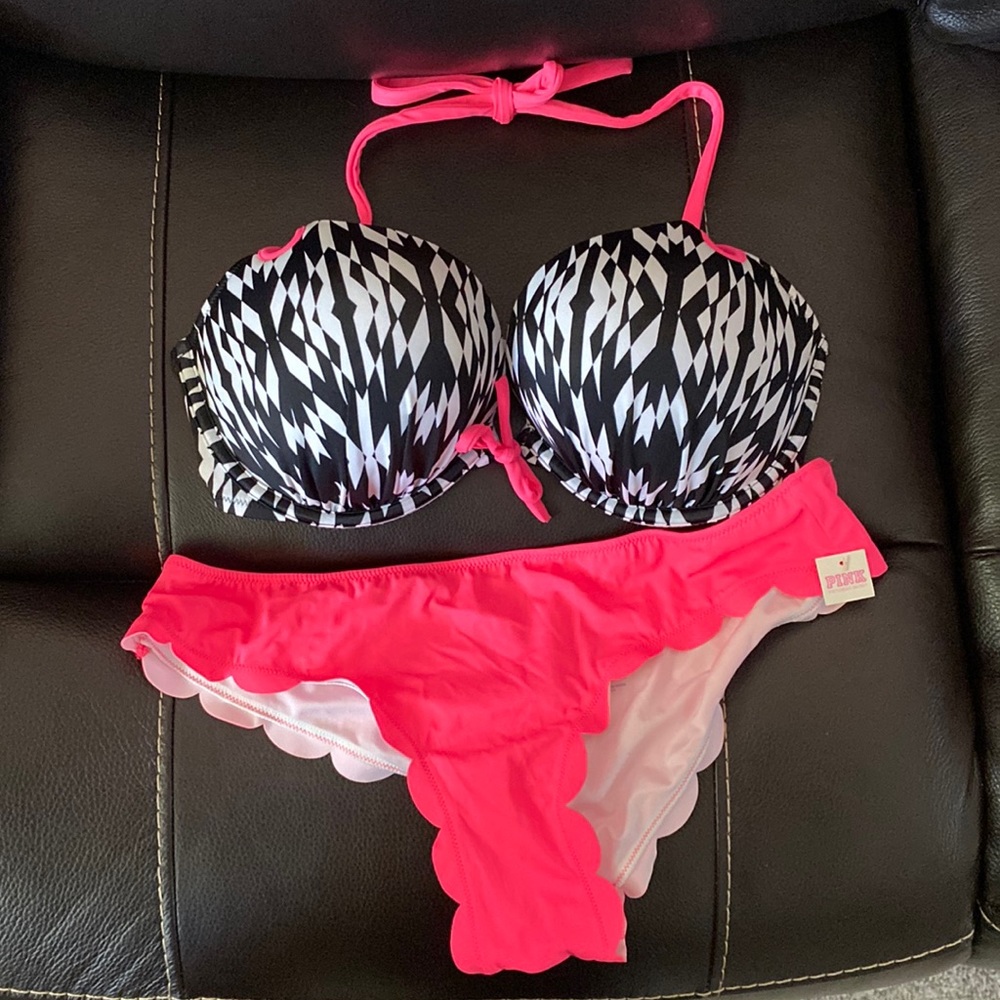Victoria’s Secret bombshell bikini size 36D & PINK bottom size large